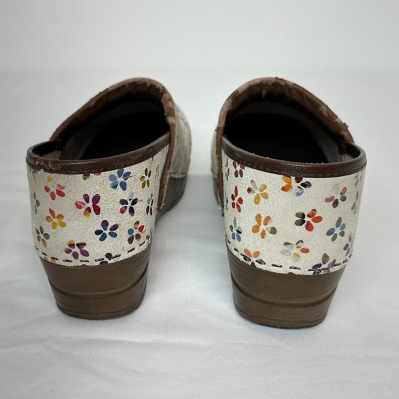 Sanita - Made in Poland - Floral on Cream Suede Background Clogs - Picture 3 of 10